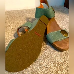 Taos wedge sandals